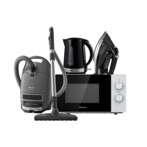 Mali kućanski aparati: mikrovalna, usisavač, pegla za rublje i kuhalo za vodu za jednostavno i učinkovito obavljanje svakodnevnih zadataka.